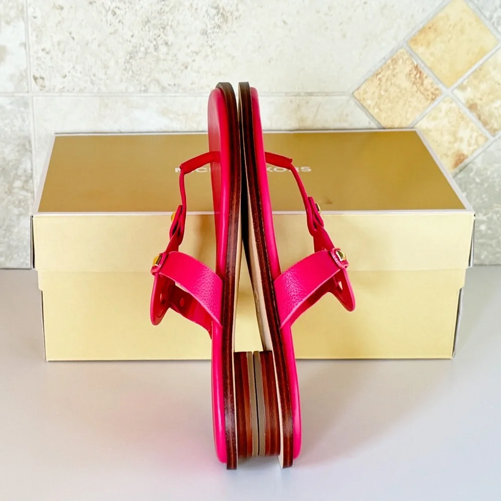 Michael Kors Aubrey Cut out Tumbled Leather Sandals Size 7M Electric Pink
